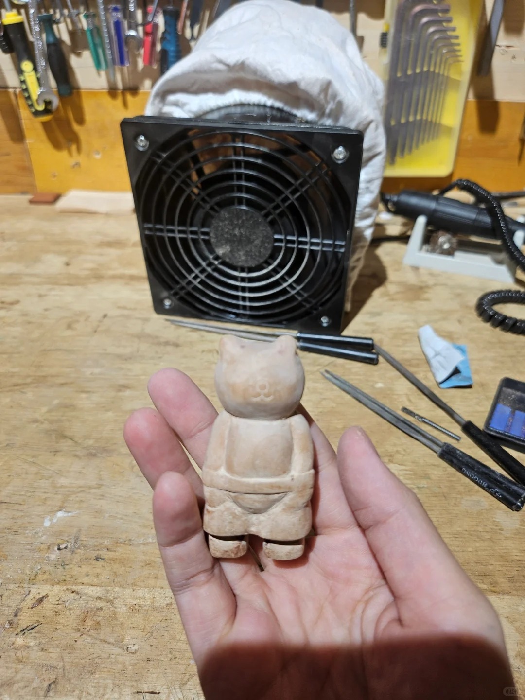 林涧木舍：七夕节，小姐姐给男朋友雕个小熊