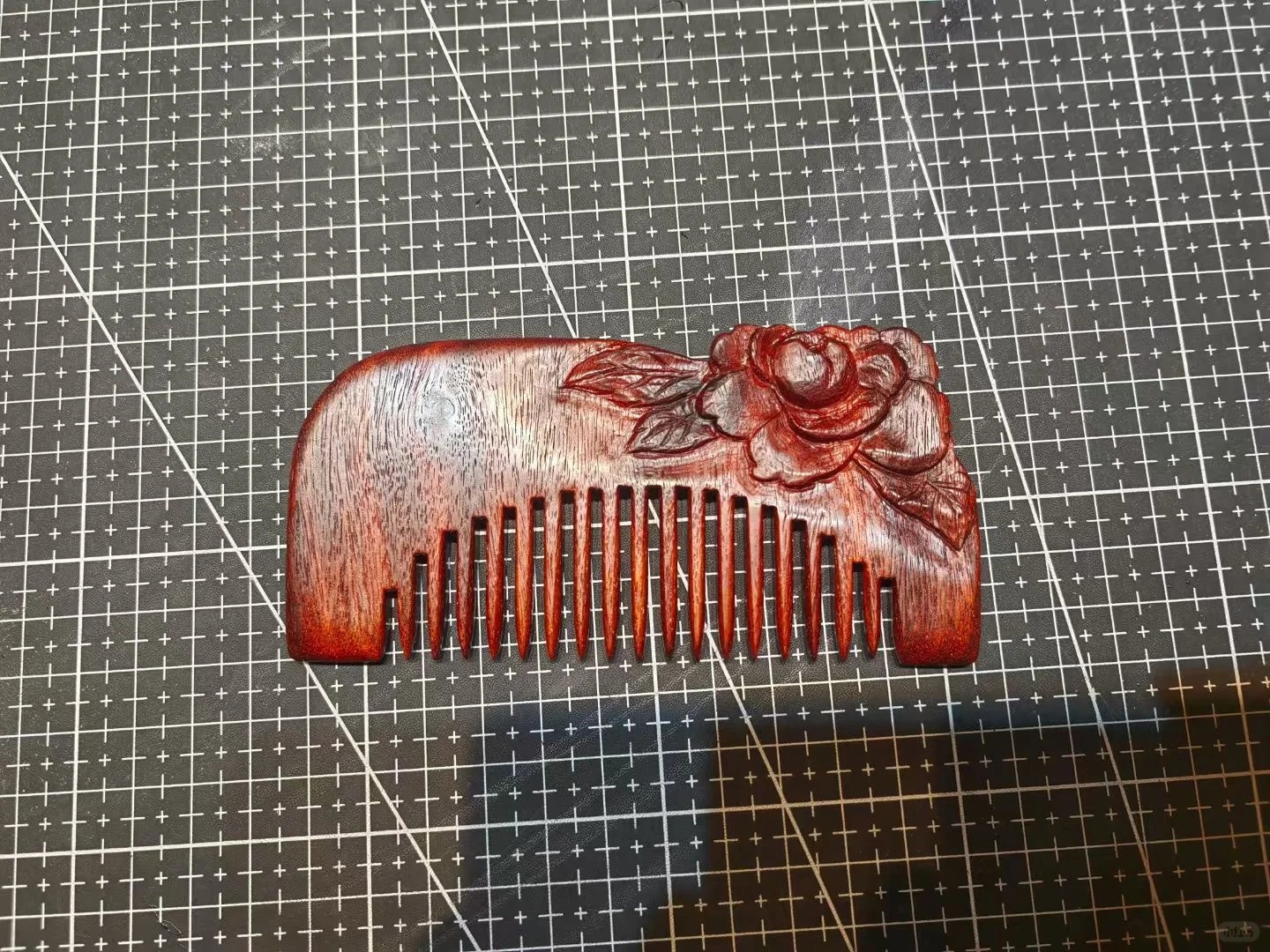 林涧木舍：用两天时间试图教会你做雕花木梳