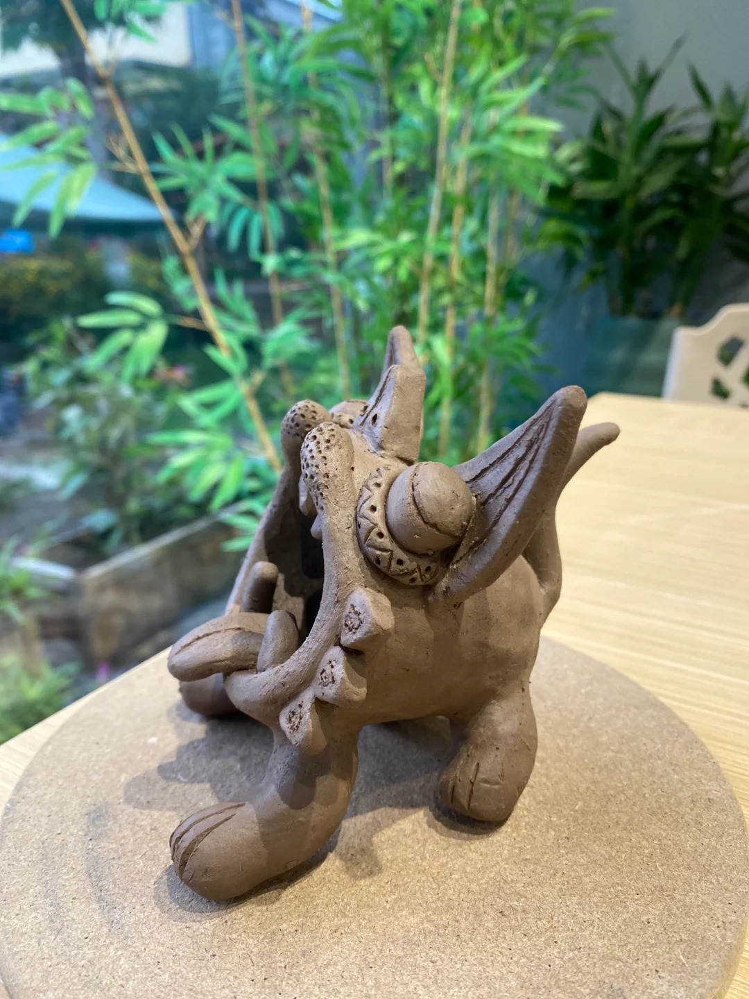 名煲陶艺：看起来有点开心的瓦猫