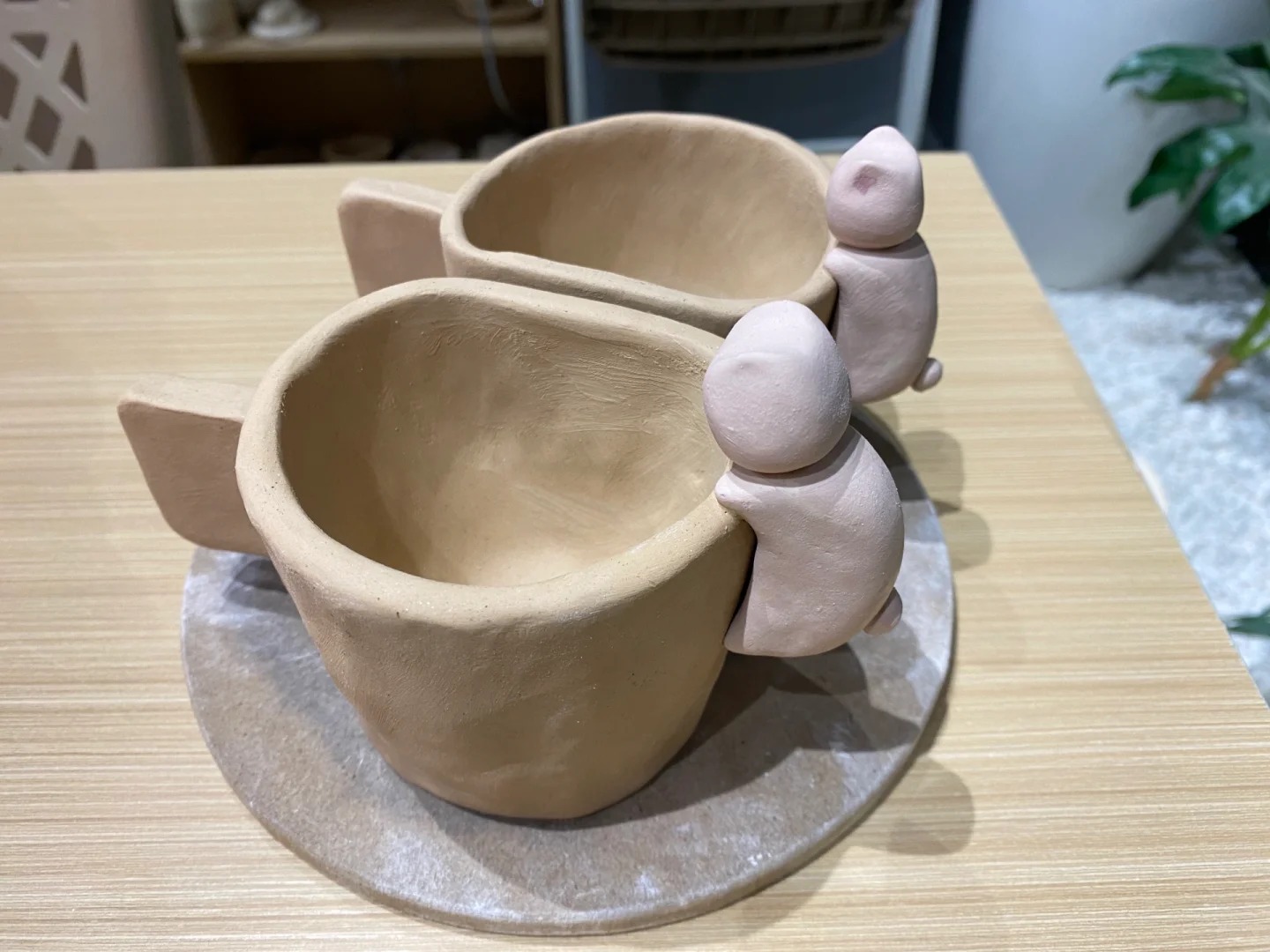 名煲陶艺：杯子上长了猫，猫咪有点萌