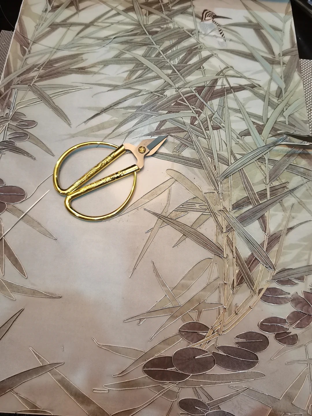 茉澜：掐丝珐琅彩画丨以为简单，上手就打脸，荷塘芦苇画的温柔陷阱