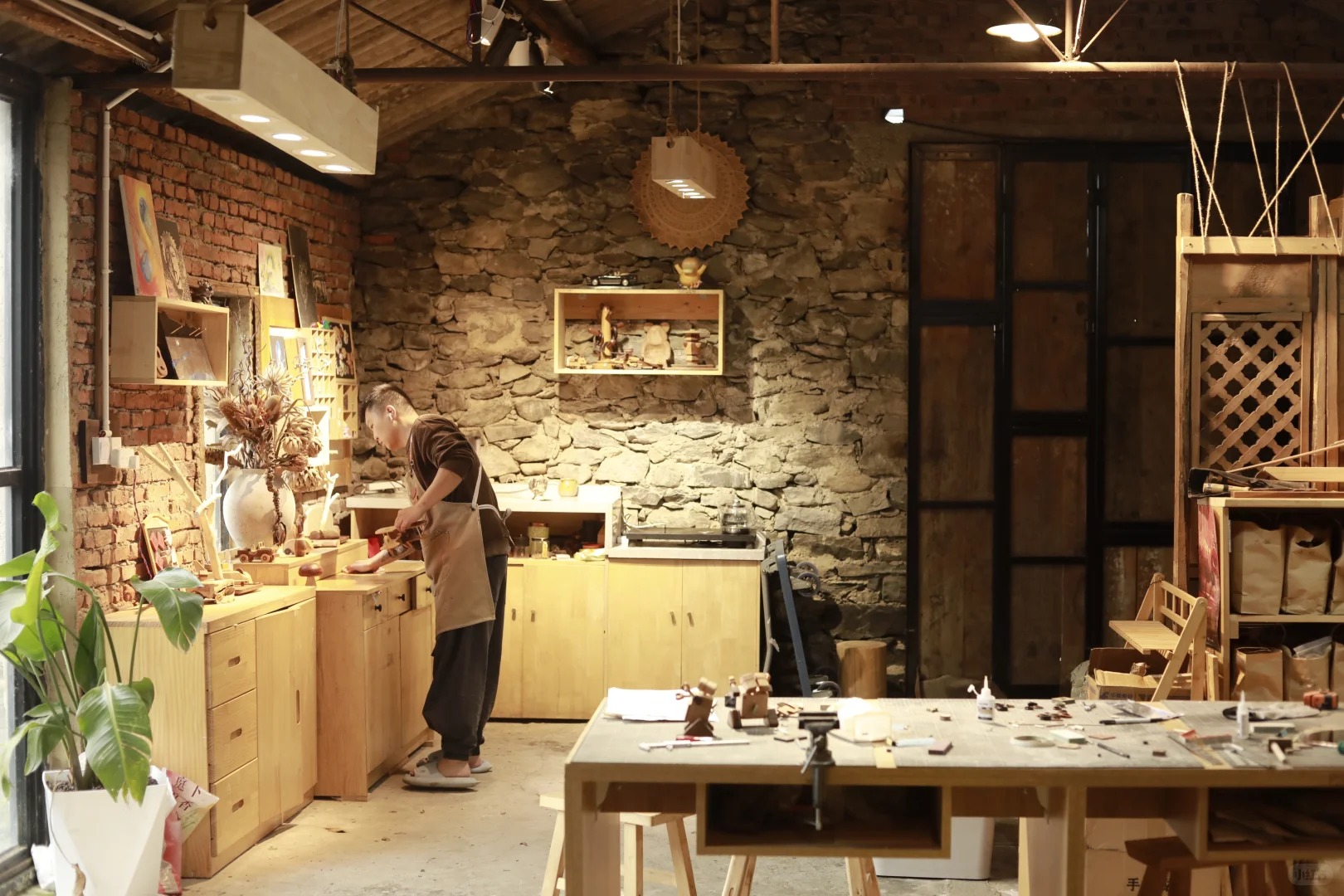 林涧木舍：不会商业运作的手工人活的下去吗